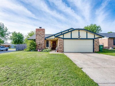 932 Hampton Cir