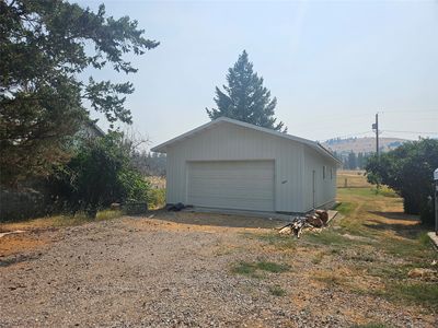 307 2nd Ave S