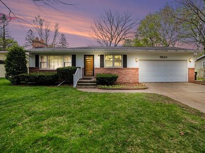 5823 Leeway Dr