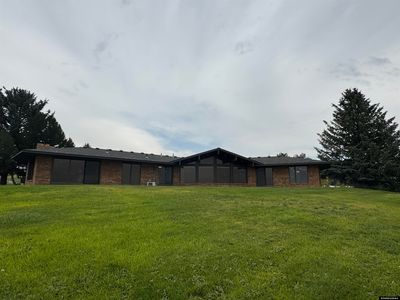 2425 W Main St