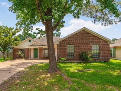 8614 Greenleaf Lake Dr