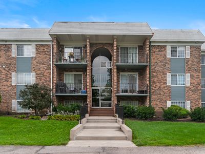 1617 N Windsor Dr APT 208