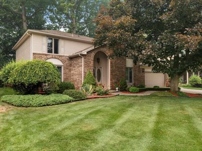 885 Medinah Dr