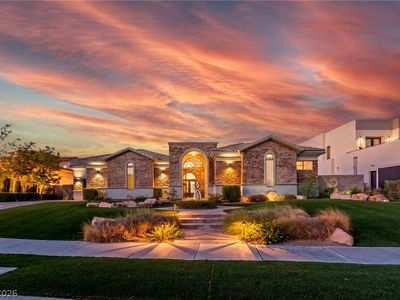 1358 Opal Valley St