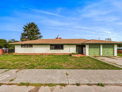 3075 Campton Heights Dr