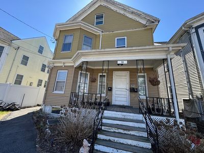 10 School St
