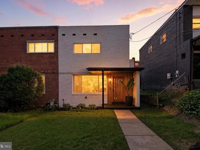 125 Urell Pl NE