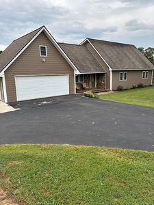 60 Spring Hollow Ln