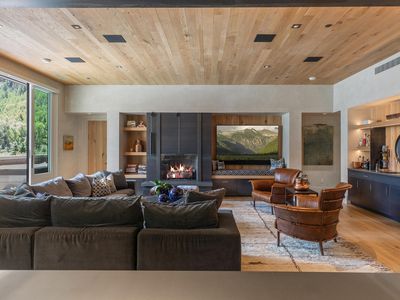 150 E Pacific Ave #2