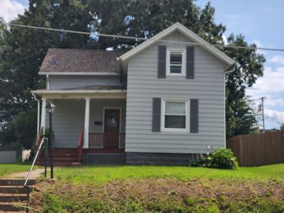 1623 W Pleasant St