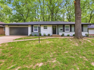 928 S Coach Light Avenue