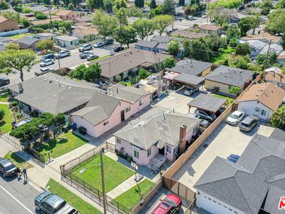 6631 El Selinda Ave