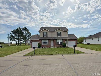 800/802 Country Club Dr