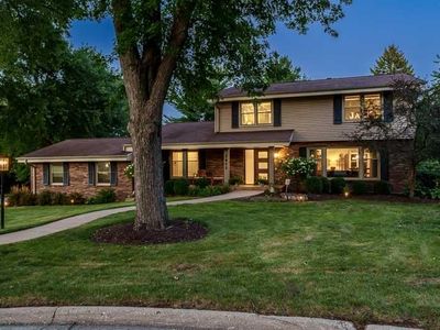 2823 Woodhill Dr
