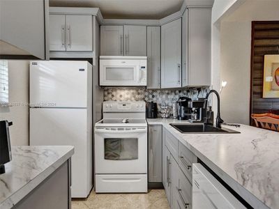 3531 NW 50th Ave APT 613