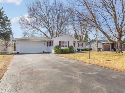 2042 Bluestone Ln
