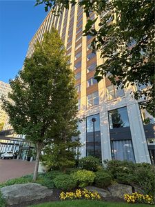 320 Fort Duquesne Blvd APT 7G
