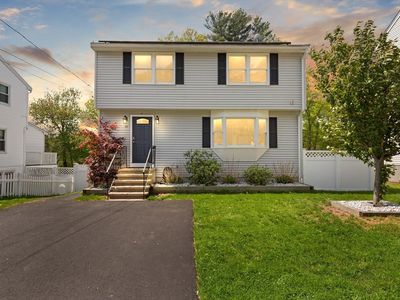 54 Long Dr