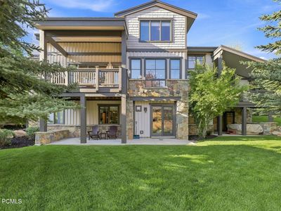 1460 Seasons Dr