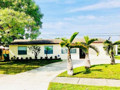 1921 SW 48th Ave