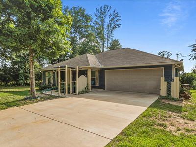 13937 Roanoke Dr