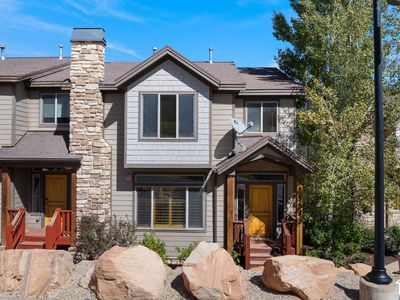 5440 Luge Ln