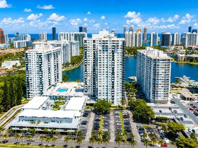2750 NE 183rd St #Penthouse 05