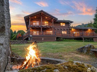 3130 S Bay Vista Drive