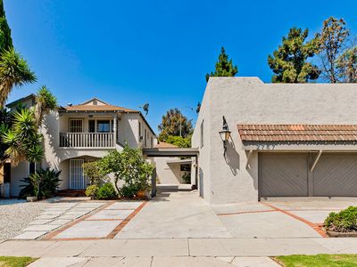 2749 S Sepulveda Blvd