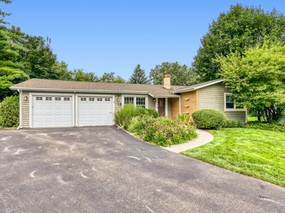 204 Hillside Ct