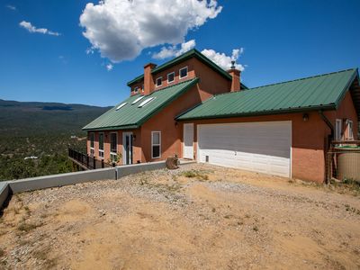 Property at 40 El Gallo Rd, Cedar Crest, NM