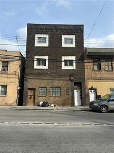 924 Island Ave