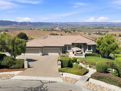 323 Taryn Ct