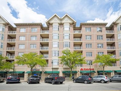 Property at 9670 Franklin Ave Unit 210, Franklin Park, IL