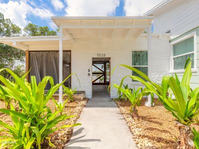 5528 W Bayshore Dr