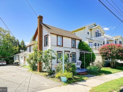 16 Christian St