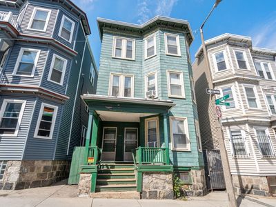 735 Parker St