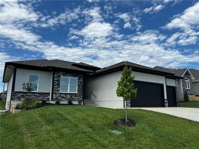 4190 NE Chapel Manor Dr