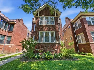 Property at 530 S Ridgeland Ave, Oak Park, IL