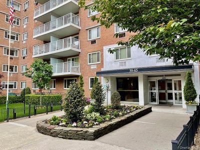 39-65 52nd St APT 7E