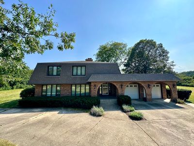Property at 850 Sunrise Rd, Libertyville, IL