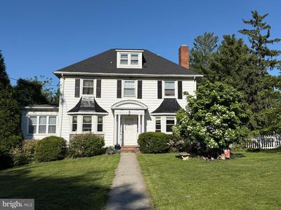 121 Forest Ave