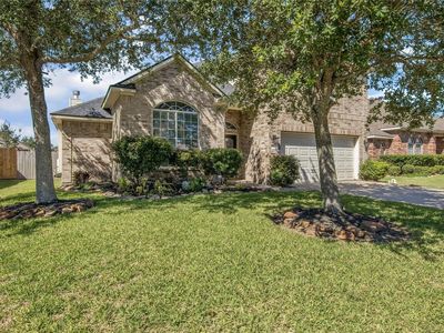 810 Hallmark Oak St