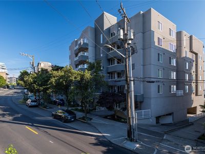 601 W Mercer Place #304