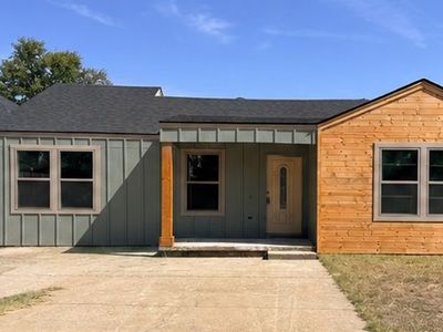 107 W Rogers St