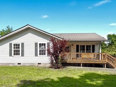 82 Hansen Rd