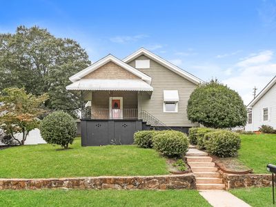 15 Crescent St