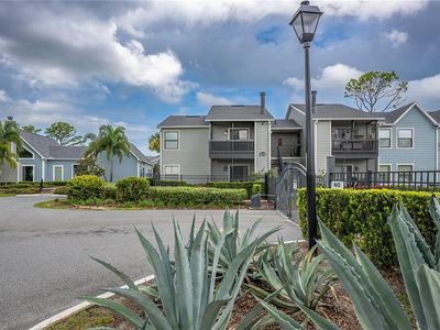 3700 Idlebrook Cir APT 200