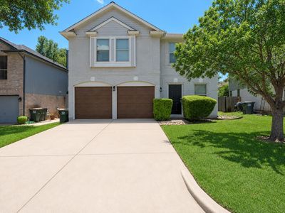 7601 Windrush Dr
