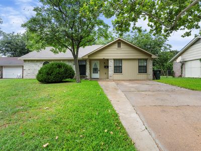 1121 Sam Houston Dr